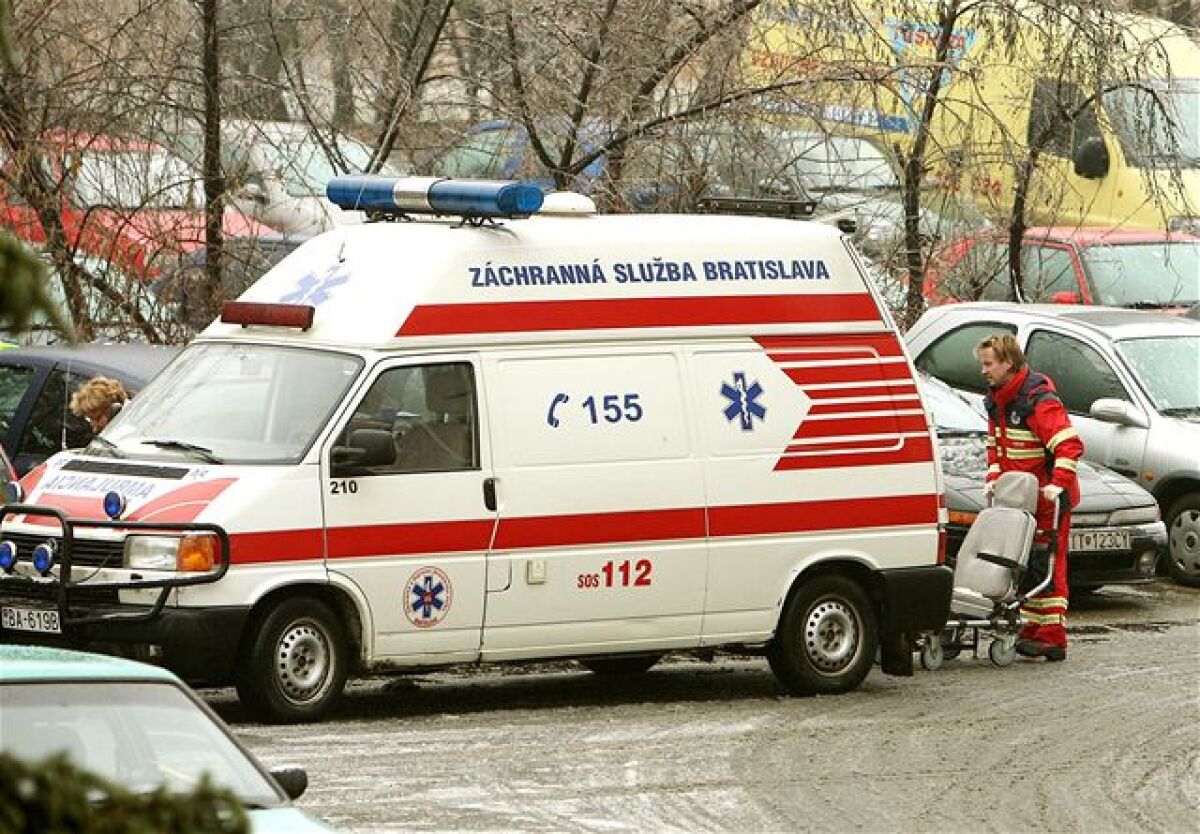 Sanitka, zdravotníctvo, pacient, úraz