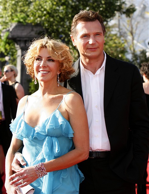 Manželia Natasha Richardson a Liam Neeson na premiére druhého dielu filmu Kronika Narnie.