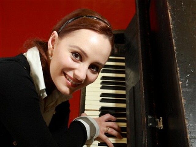 Karin Olasová 