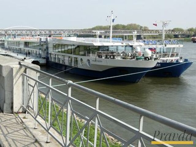 Lode, Bratislava, Dunaj