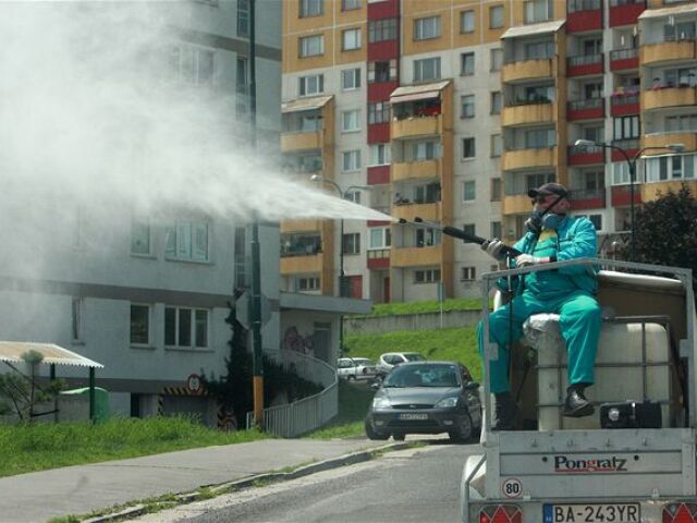 postrek, komáre