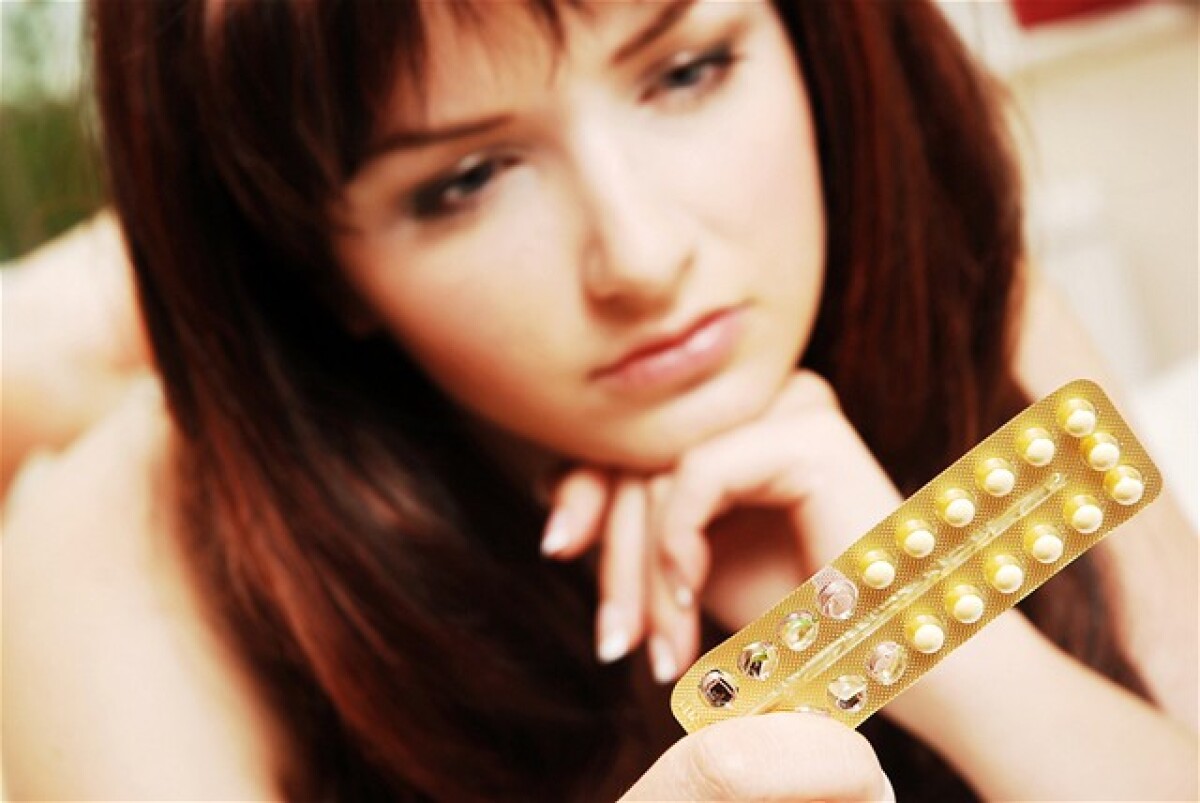 perióda - antikoncepcia - hormonálna - žena - tabletky