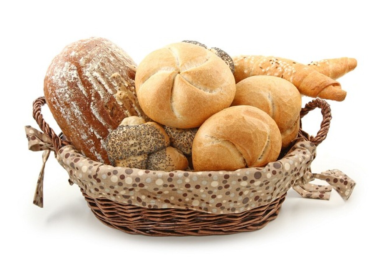 chlieb - pečivo - rožok - košík - sacharidy - cereálie - celozrnné výrobky