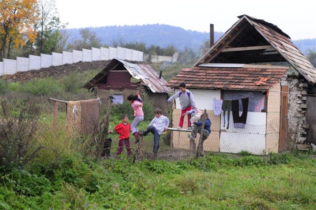 osada, rómovia, múr, ostrovany