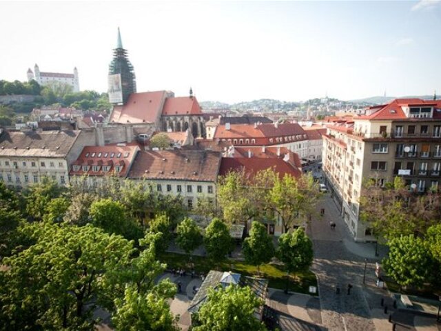 Bratislava, centrum, mesto, dom sv. martina, hrad
