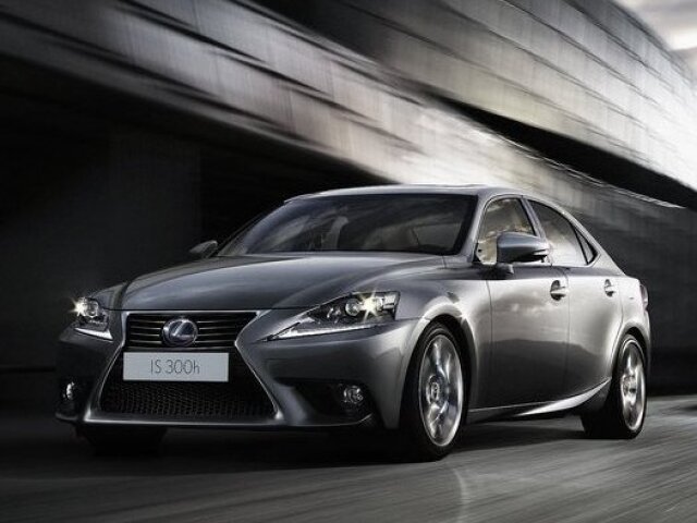 Lexus IS