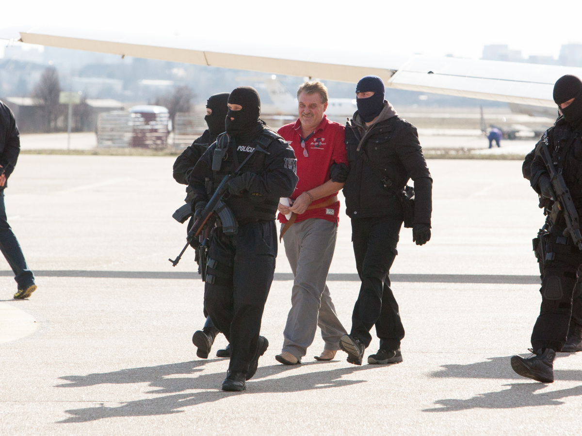 letisko, prilet, policia, kuklac, viliam misenka