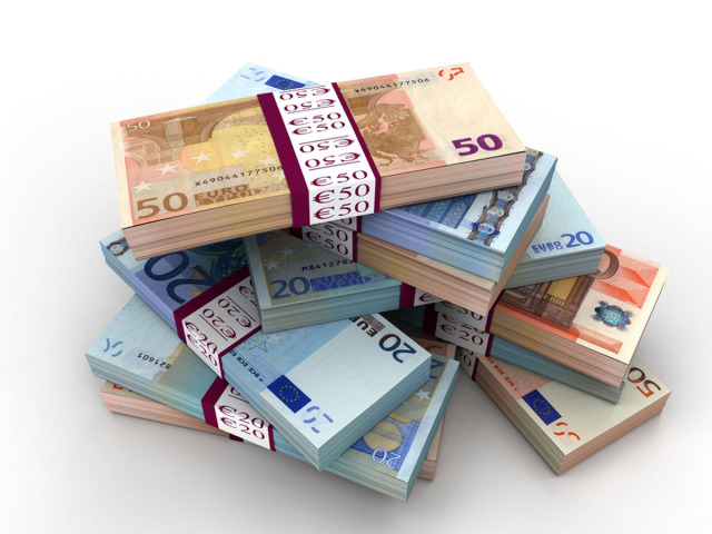 Euro, peniaze, bankovky, ekonomika, eurofondy