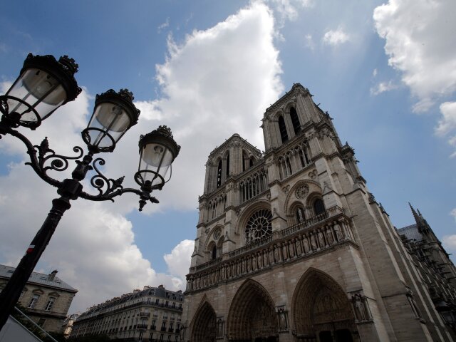 Dominique Venner, samovražda v Notre-Dame