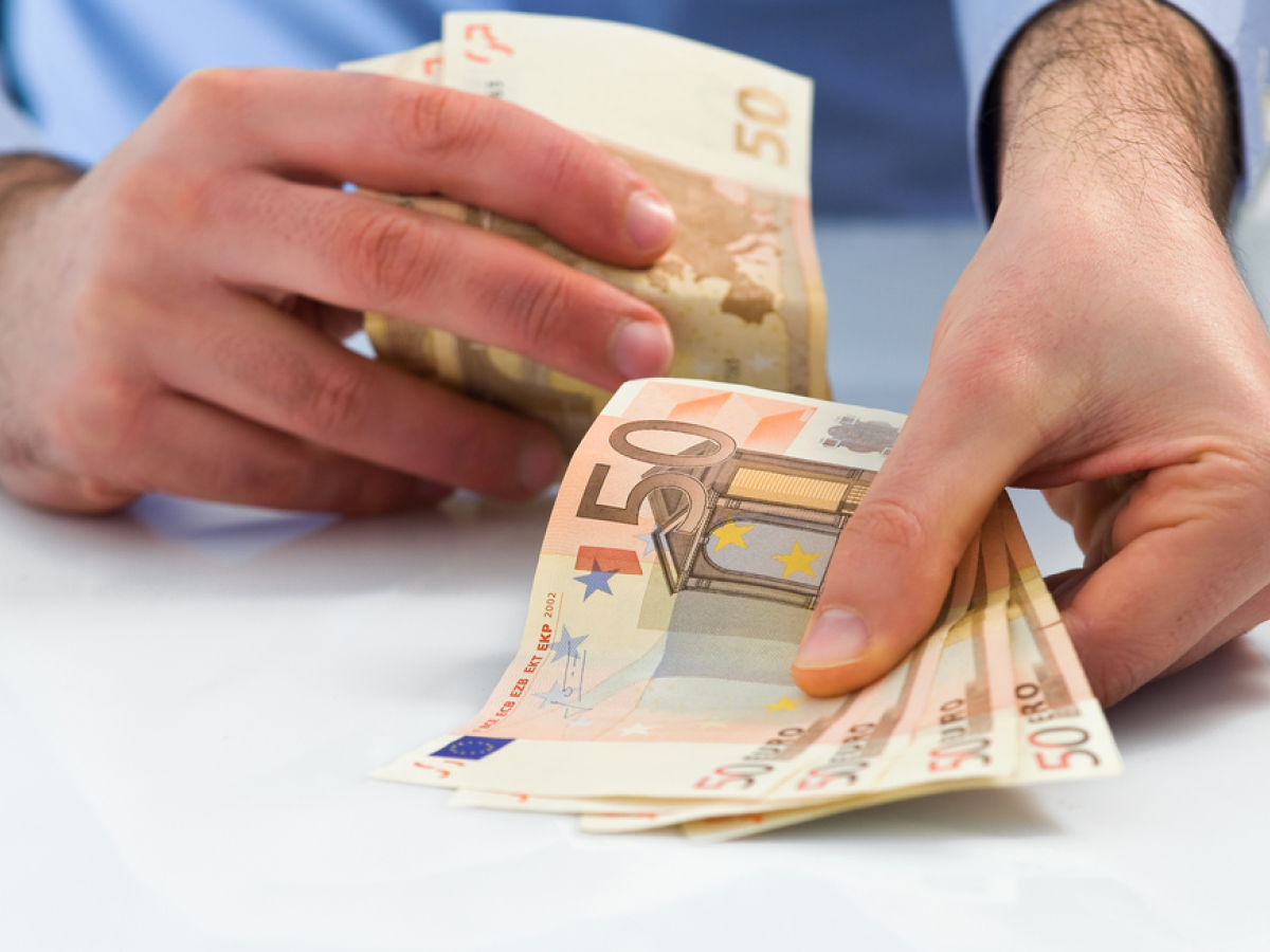 peniaze, financie, zárobok, lákadlo