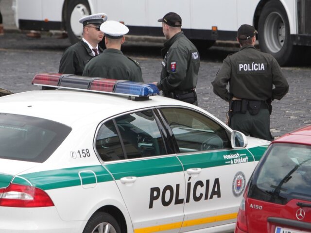 polícia, policajt, policajti