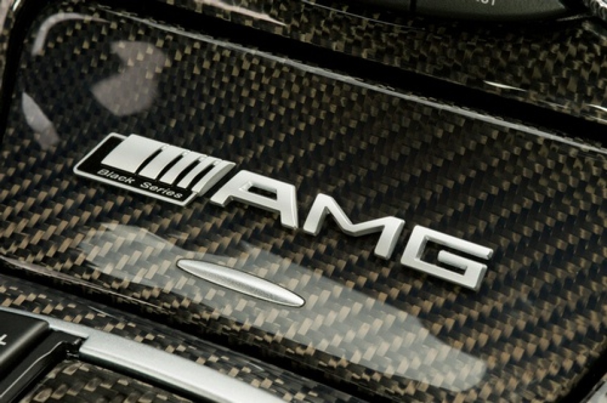 AMG - motor karbón