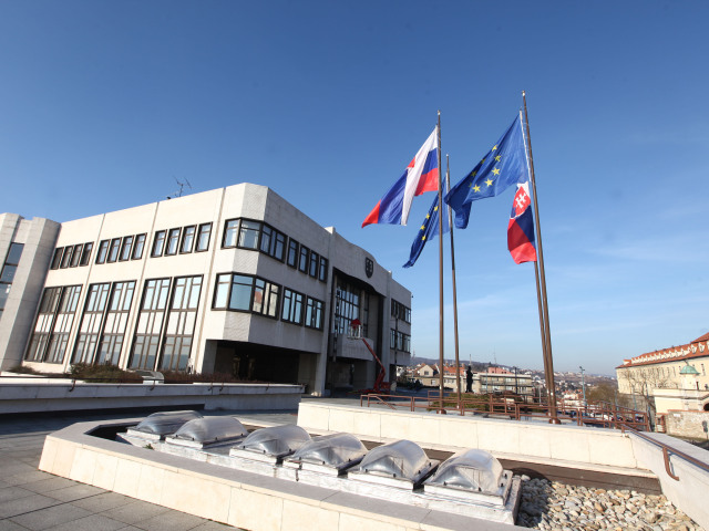 budova, parlament, bratislava, politika