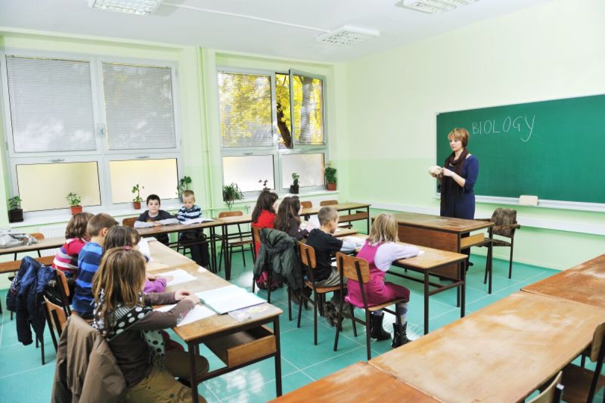 trieda, škola, deti, učiteľ