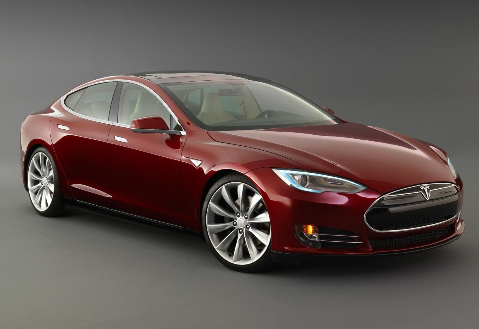 Na nemeckom trhu zaplatíte za tento elegantný elektromobil 71 400 eur.