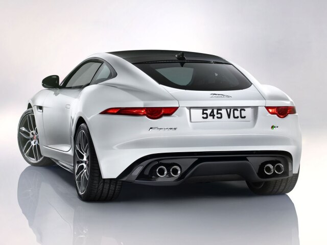 Verzia F-Type R Coupé je vybavená doteraz najsilnejším 8-valcom. Z piatich litrov dáva za pomoci kompresora 550 koní. Maximálna rýchlosť je až 300 km/h.