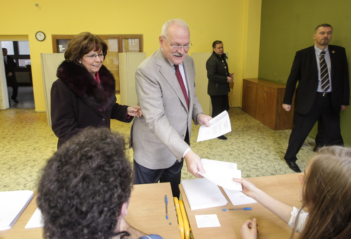 Ivan Gašparovič, Silvia Gašparovičová, VÚC, voľby, prezident