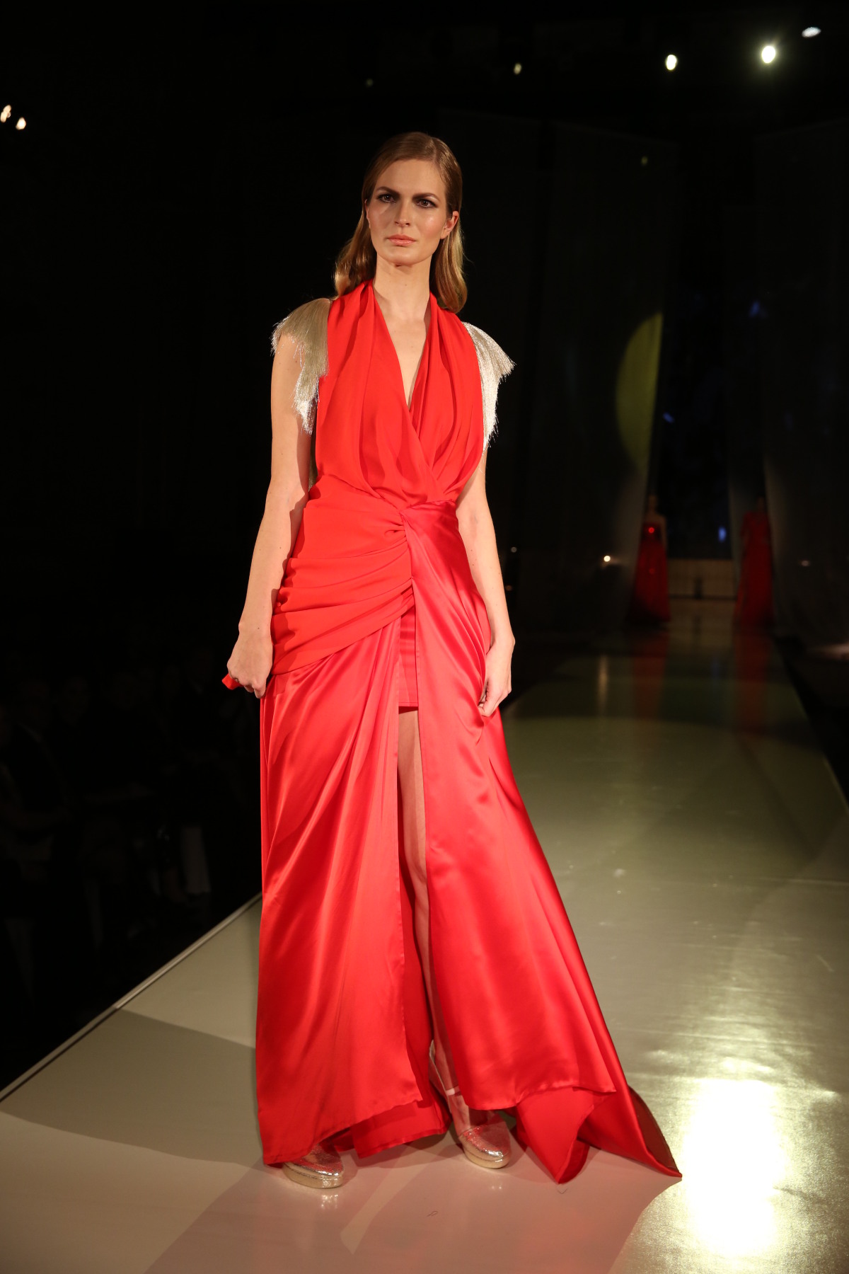 Orange Fashion Show 2013 - Šaty zo srdca