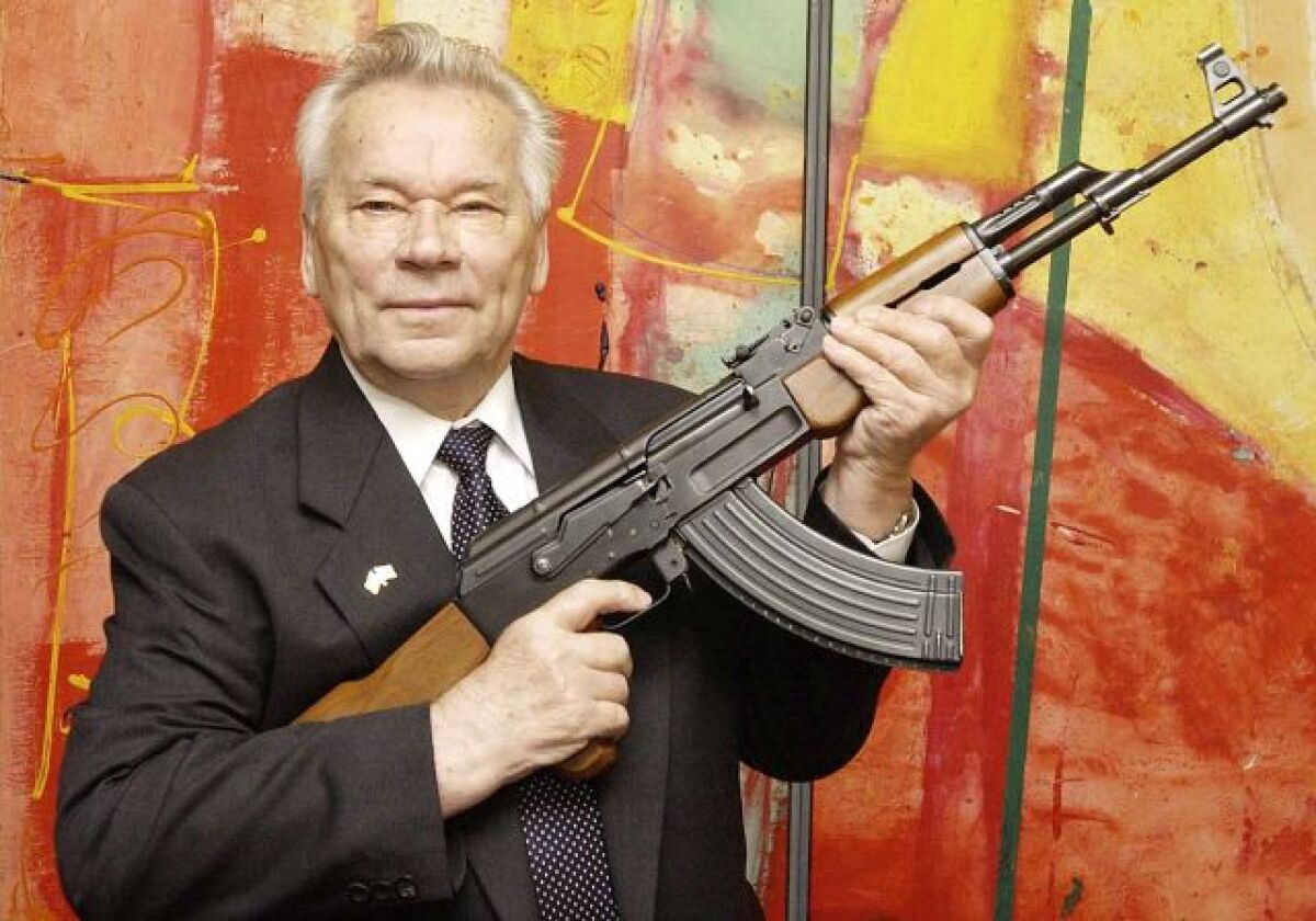 Michail Kalašnikov, zbraň, samopal