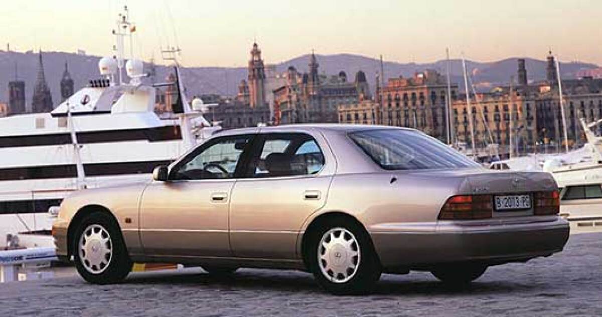 Lexus LS 400