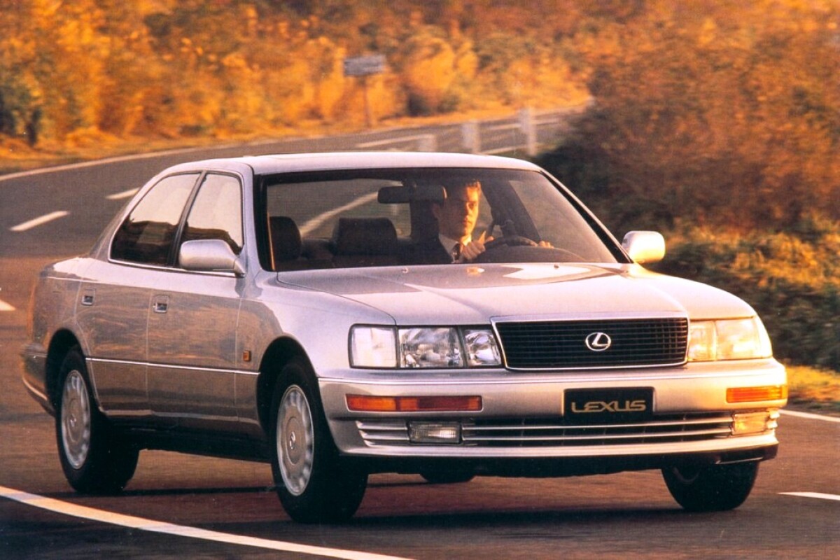 Lexus LS 400