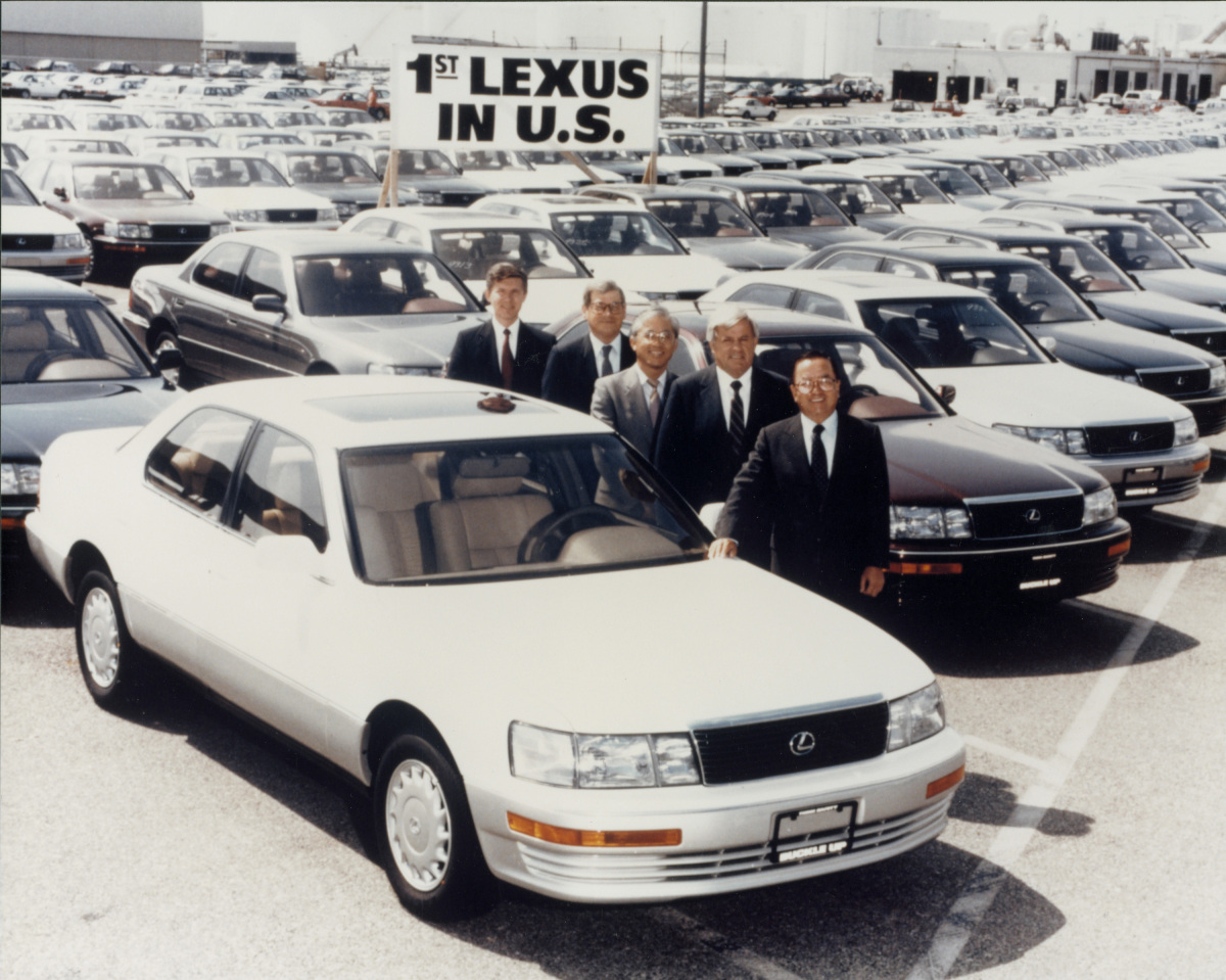 Lexus LS 400