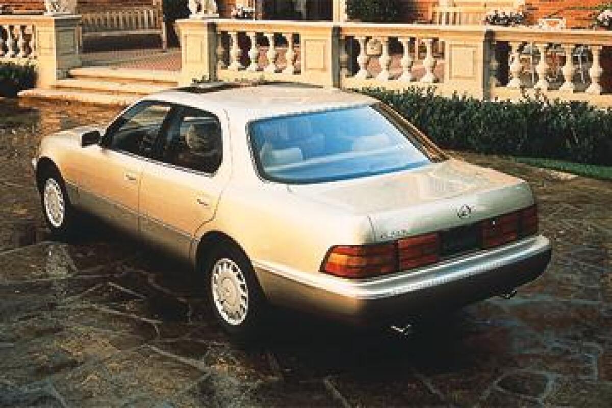 Lexus LS 400