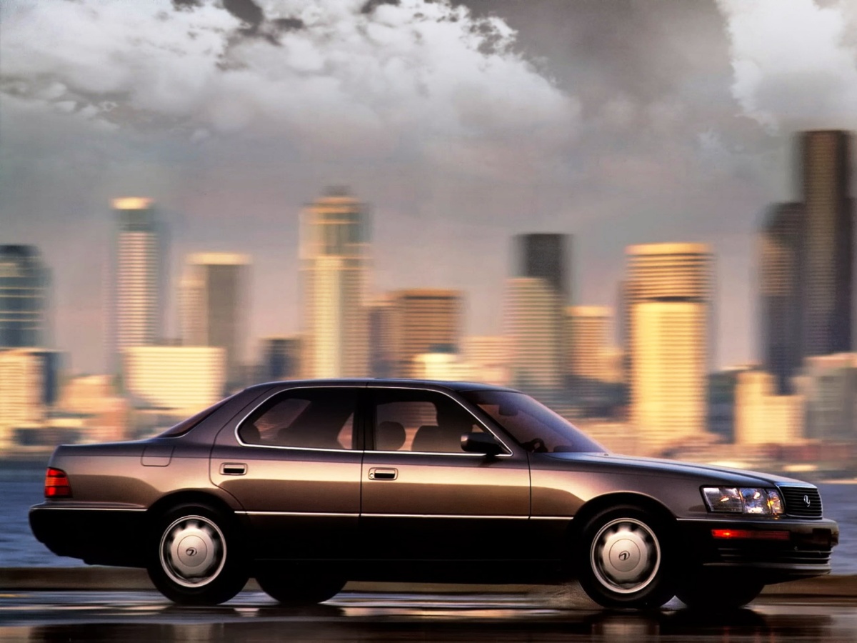 Lexus LS 400
