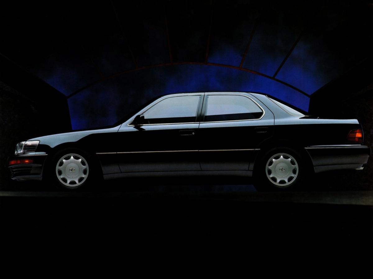 Lexus LS 400