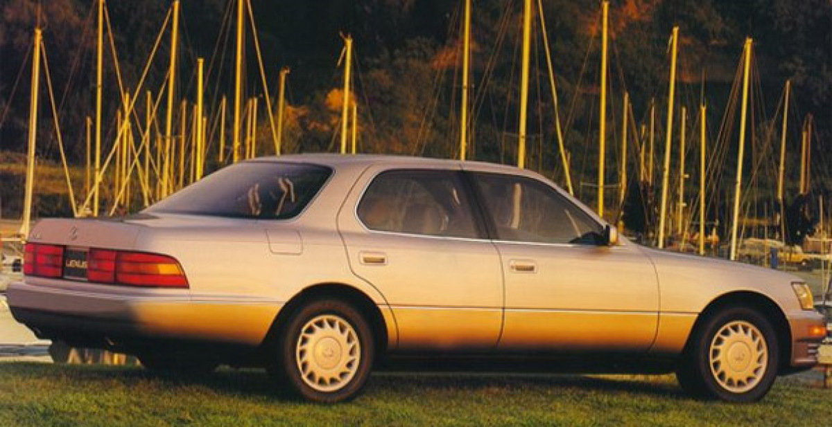 Lexus LS 400
