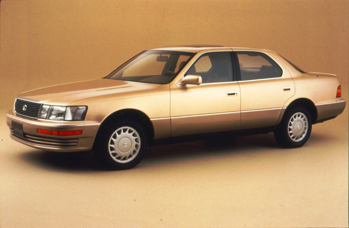 Lexus LS 400