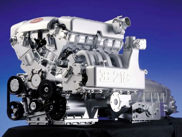 Koncepčný Veyron 18.4 používal 18-valcový motor tvorený troma blokmi motora VR6.