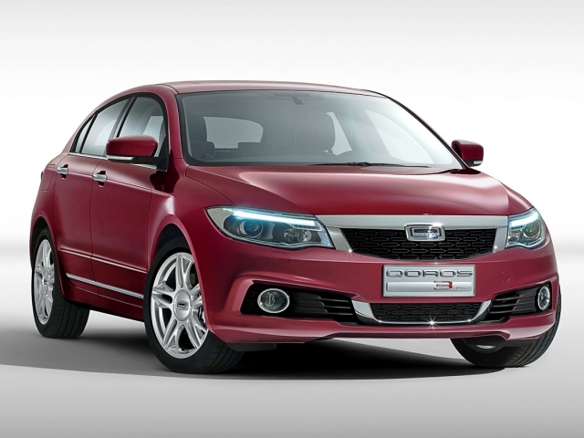 Qoros 3 Hatchback je postavený na rovnakej platforme ako sedan. Je však o 177 mm kratší. Snaží sa tiež tváriť športovejšie, čo dokazuje zmenami na prednej maske.