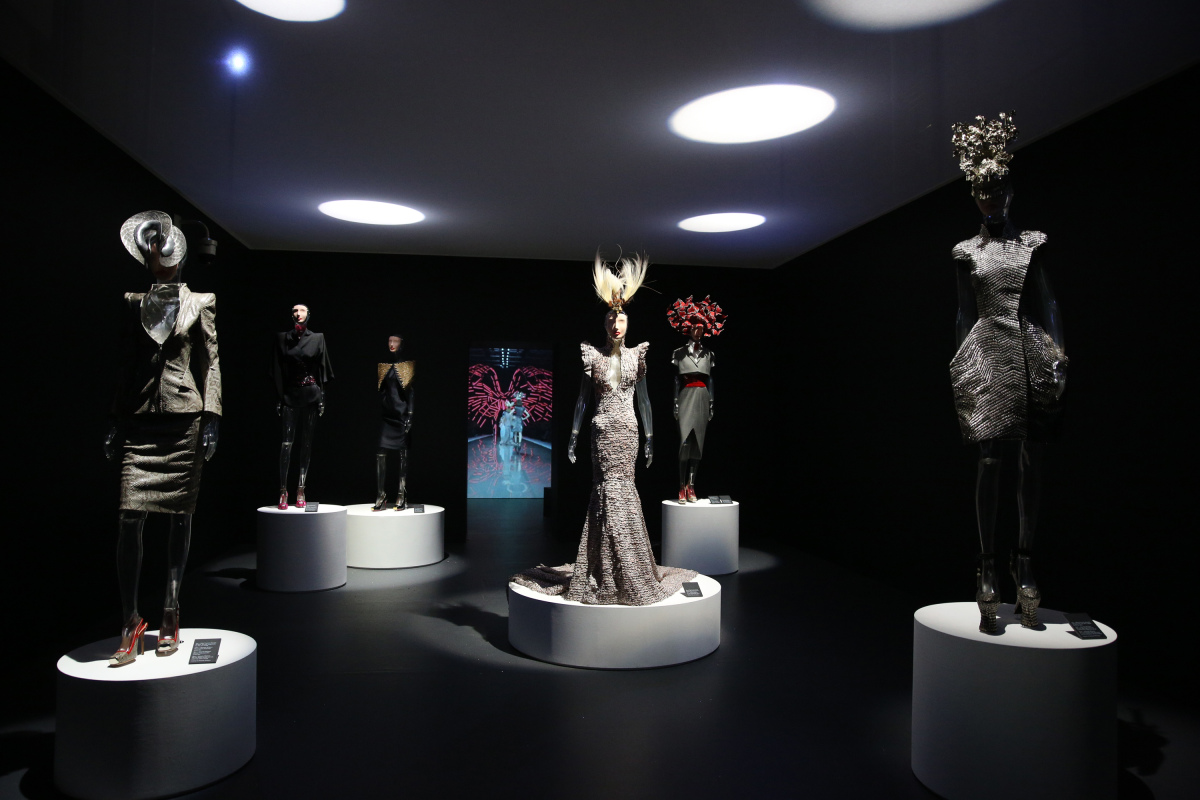 Isabella Blow: Fashion Galore!