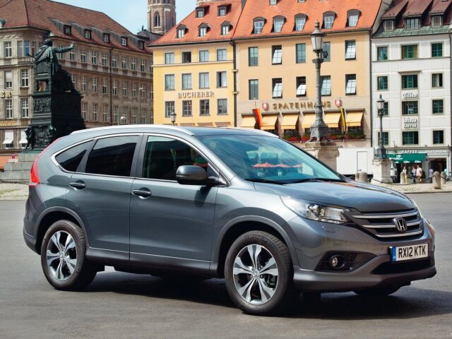 Emisie CO2 klesli výrazne aj v triede SUV. Podieľajú sa na tom nové modely Ford Kuga, Toyota RAV4, no aj Honda CR-V s novým dieselom 1,6 i-DTEC