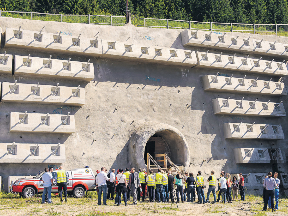 tunel Višňové, D1