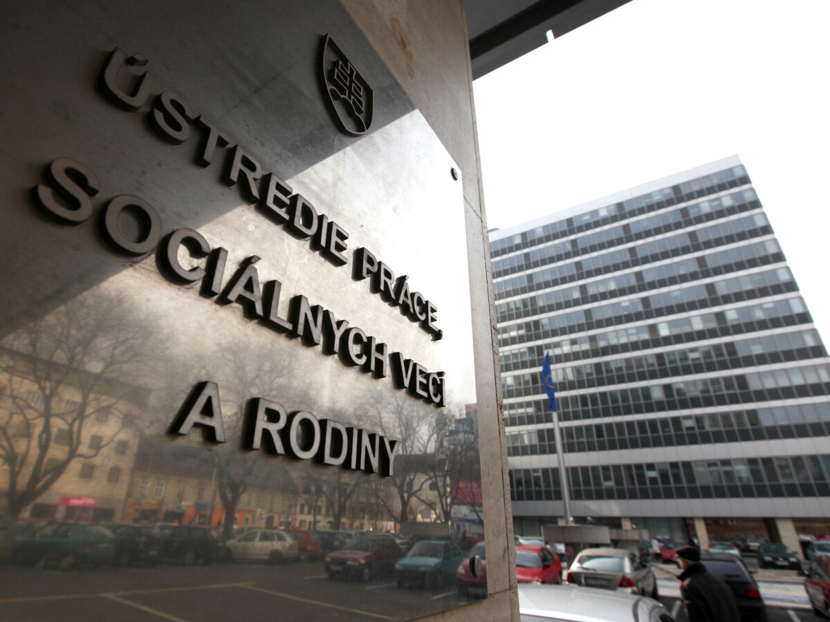 Ústredie práce sociálnych vecí a rodiny