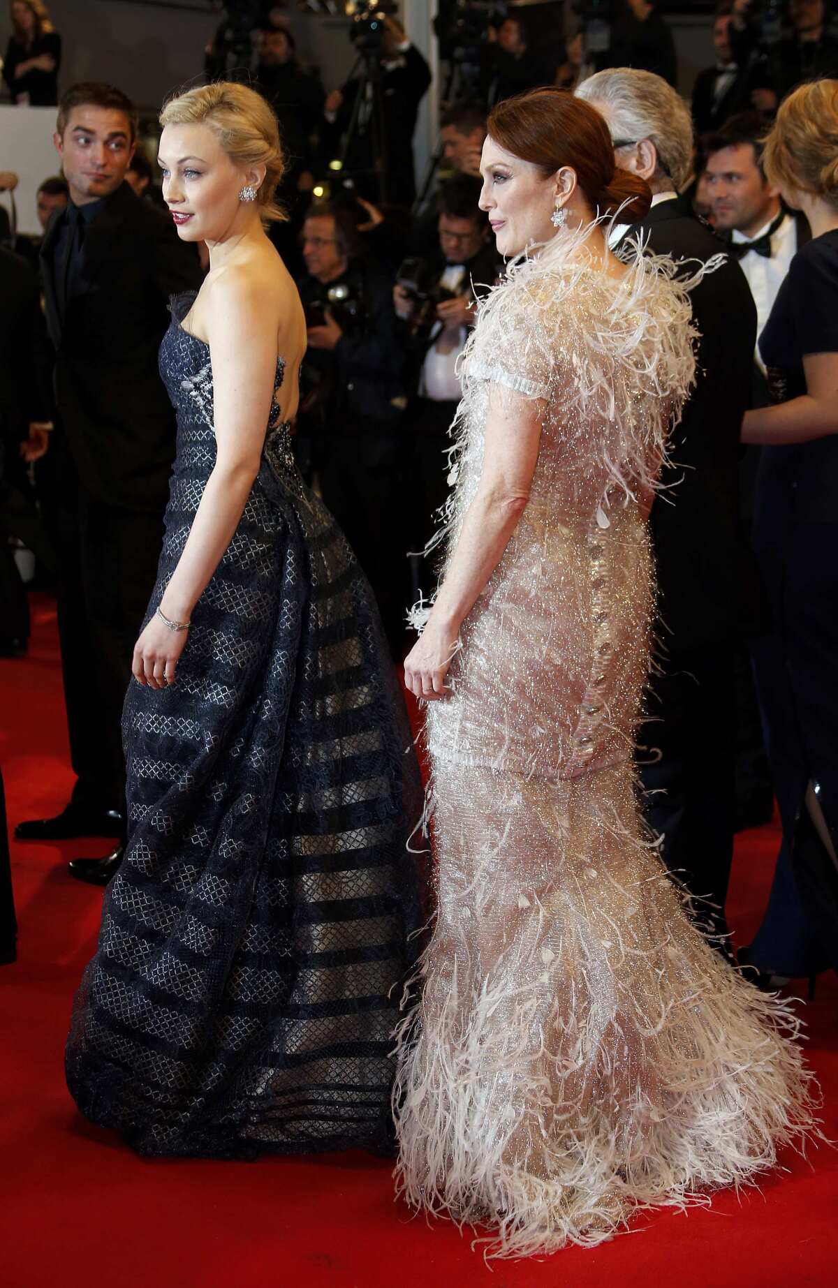 Sarah Gadon (vľavo) a Julianne Moore