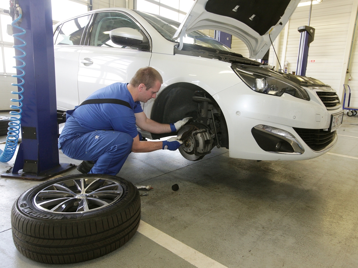 Peugeot 308 1,6 e-HDi - servis