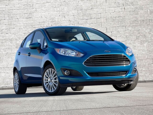 Ford Fiesta si síce tiež polepšil o 5,3 %, ale na ohrozenie Golfu to ani zďaleka nestačilo.
