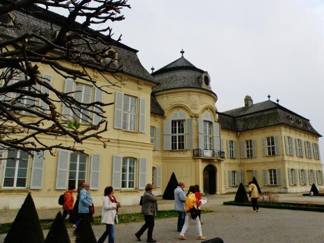 Barokový zámoček Niederweiden.