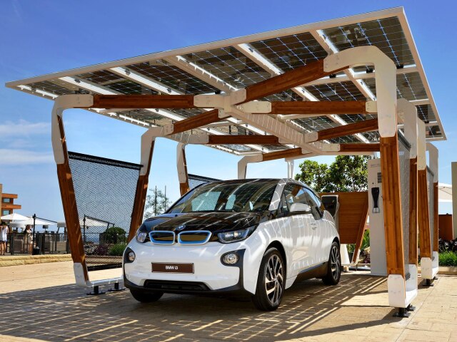 BMW - nabíjačka