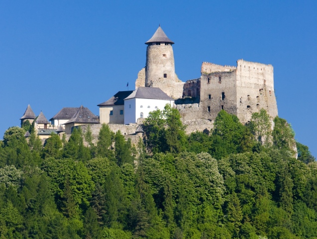 Ľubovniansky hrad bude otvorený aj v zime.