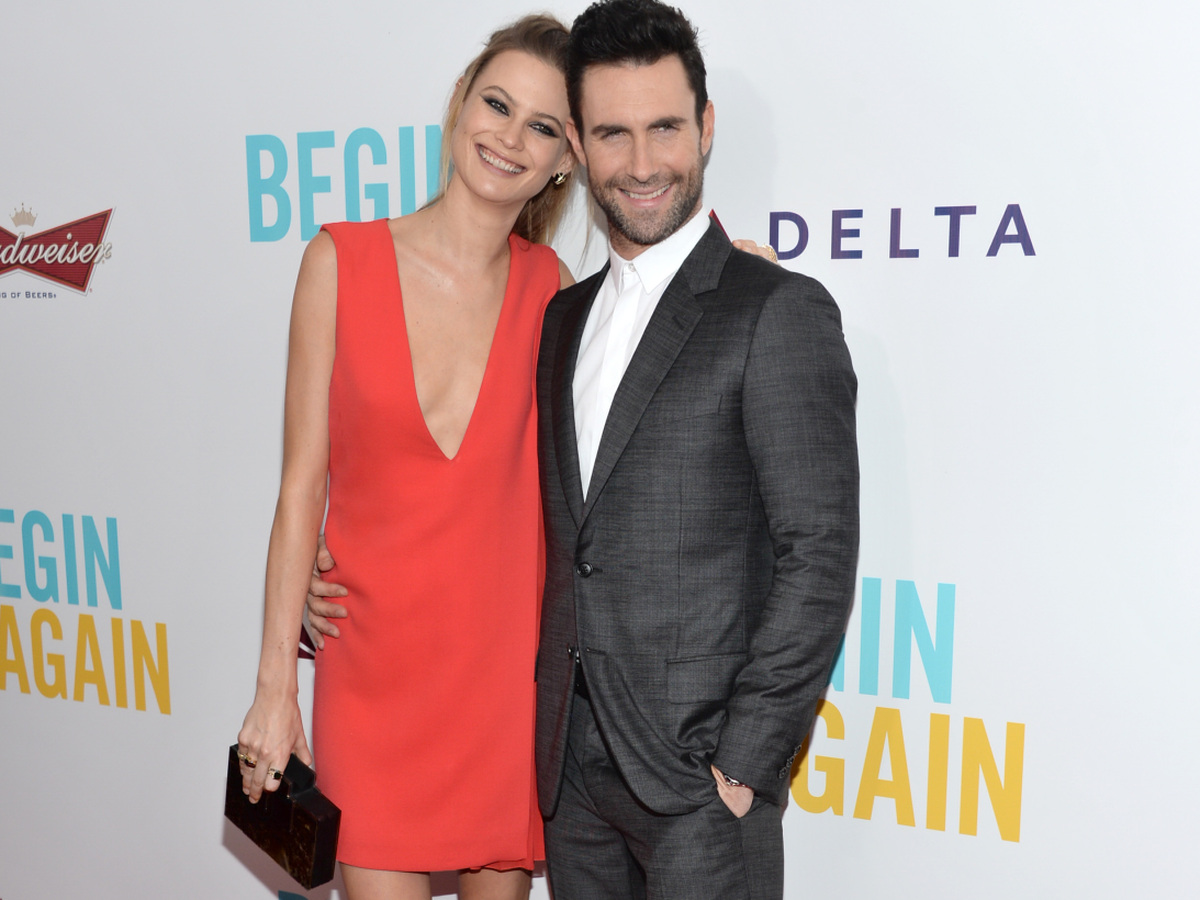Behati Prinsloo a jej snúbenec Adam Levine