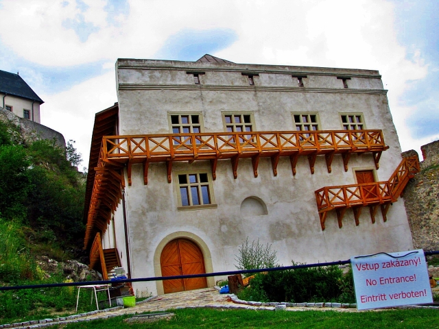kasárne, trenčín, trenčiansky hrad
