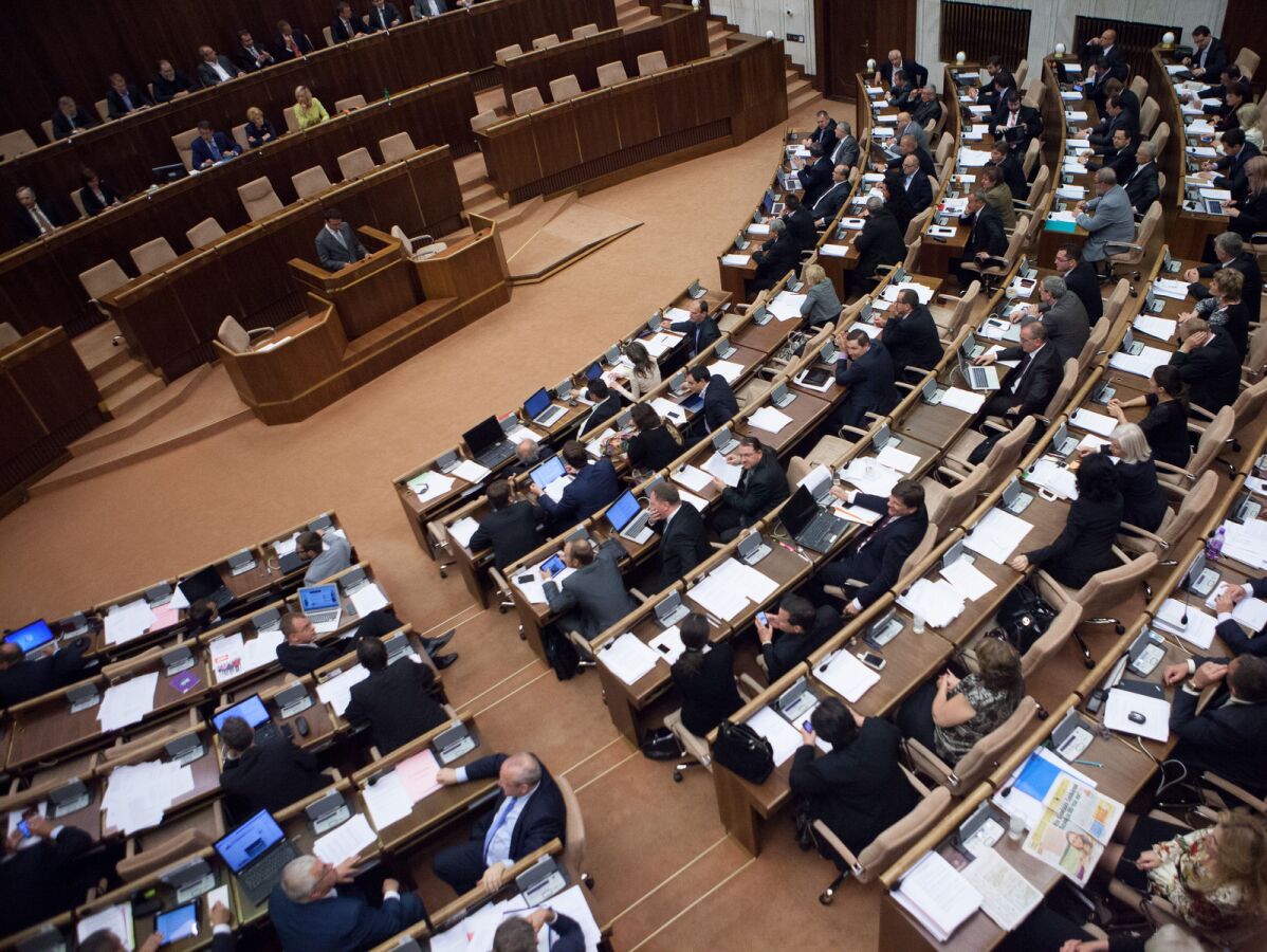 parlament, NR SR, poslanci