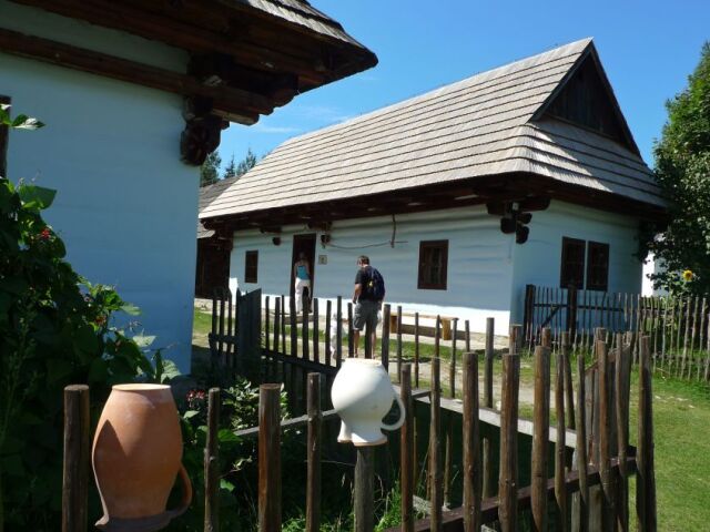 Skanzen v Pribyline patrí medzi najznámejšie skanzeny a múzeá na Slovensku, ktoré dokumentujú život Slovákov v minulosti.