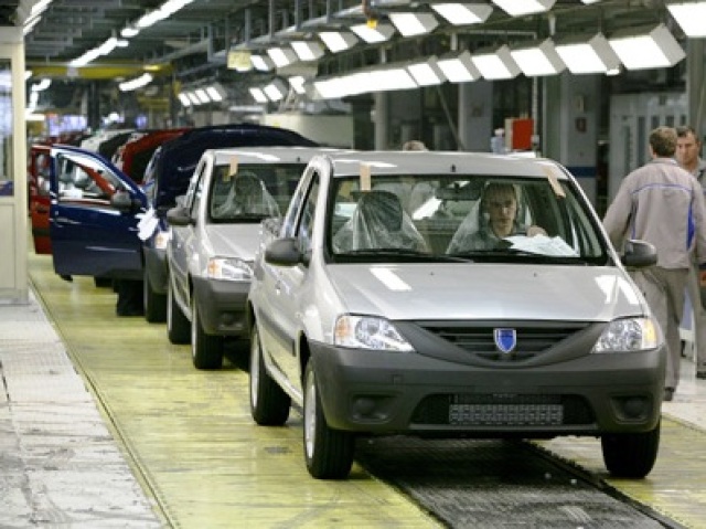 Všetko zmenila Dacia Logan. Lacný sedan skonštruovaný Renaultom urobil doslova dieru do sveta.