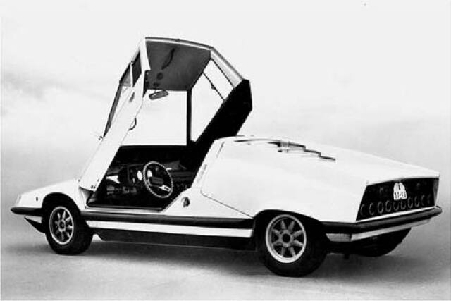 Škoda 110 sa stala základom slávnej Škody 110 Super Sport preslávenej filmom Upír z Feratu. Ostalo však len pri prototype.