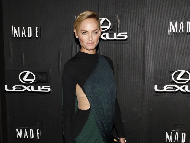 Amber Valletta